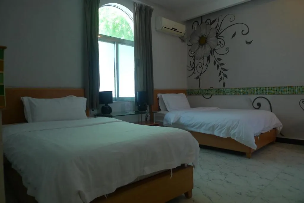 Golden Beach Villa Санья Отель