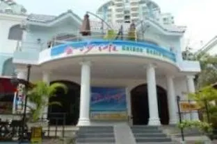 Golden Beach Villa Санья