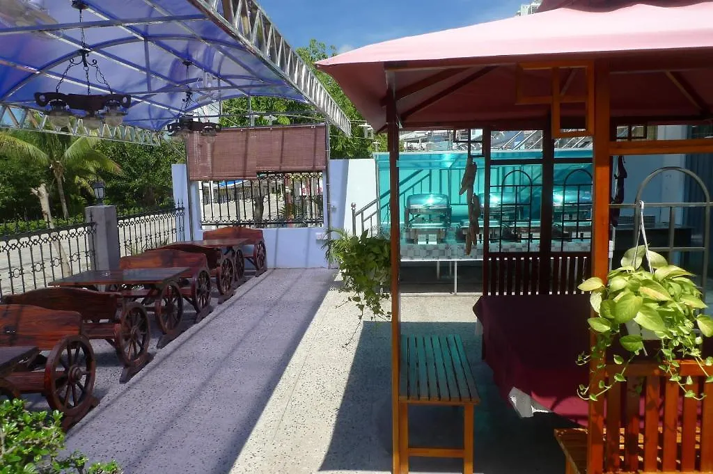 **** Hotell Golden Beach Villa Sanya Kina